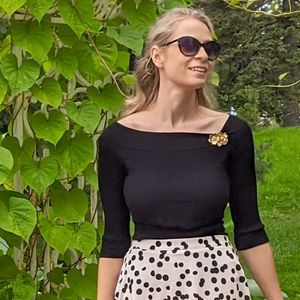 Meet your Posher, Emily
